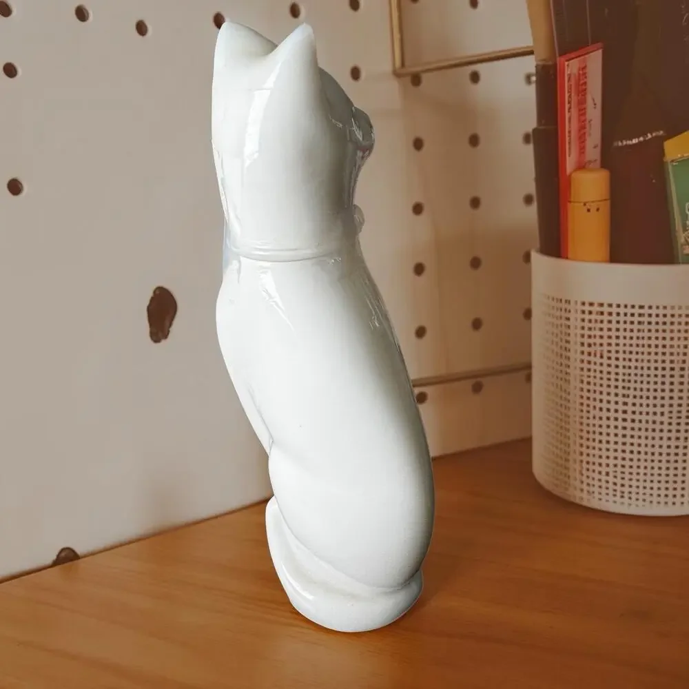 Vintage Avon Moonwind Cologne Cat Bottle 6 oz White Cat Figurine Blue Floral